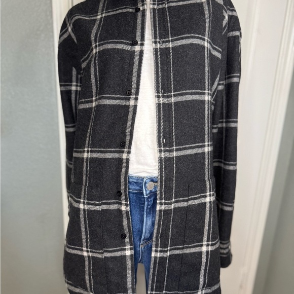 ASOS Ladies Design Flannel Shirt Size Small. - Picture 2 of 9